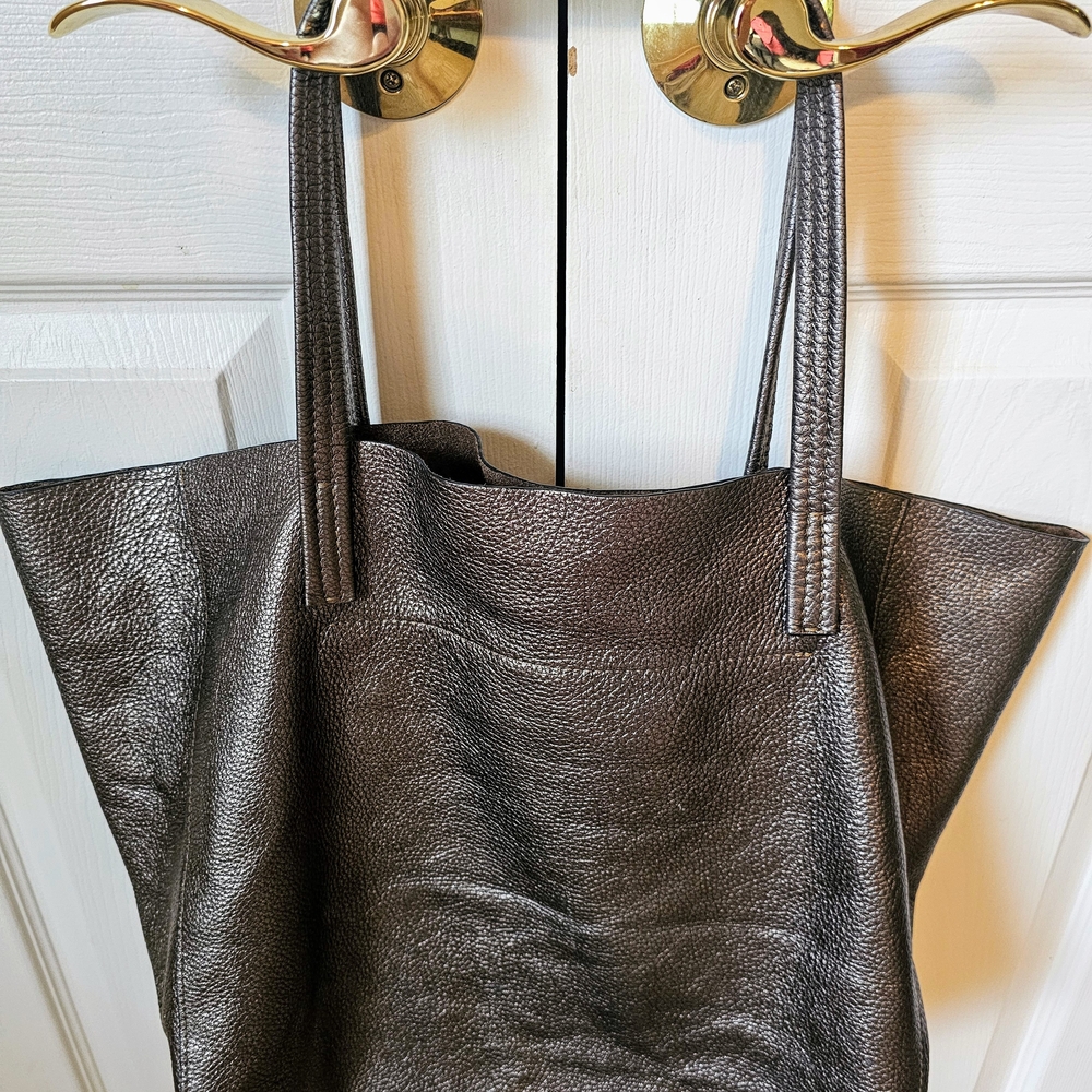 Kurt Geiger Italian Leather Metallic Tote Bag - Picture 2 of 9